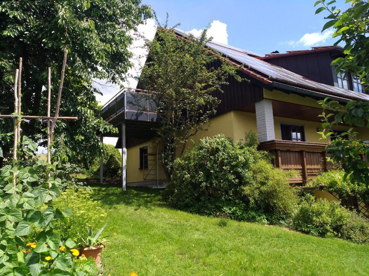 Ferienwohnung Adelhardt Eckersdorf Ngoại thất bức ảnh