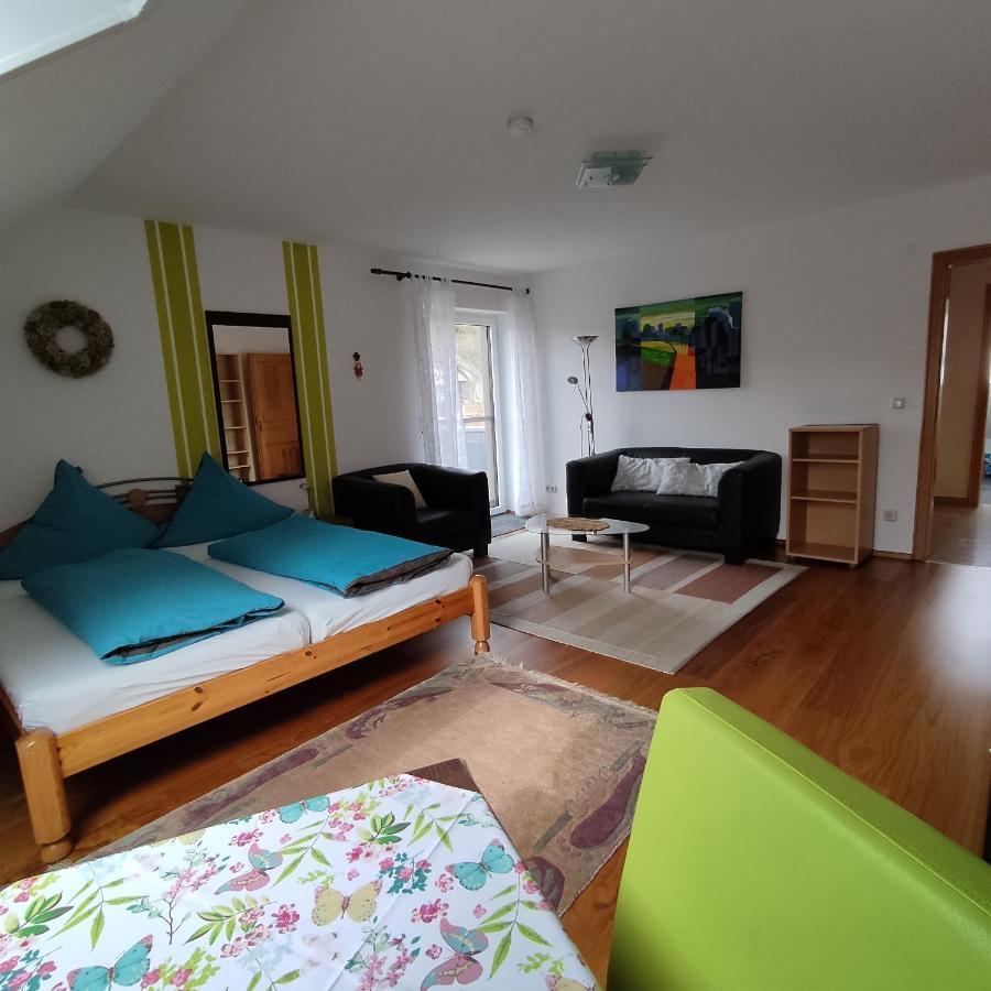 Ferienwohnung Adelhardt Eckersdorf Ngoại thất bức ảnh