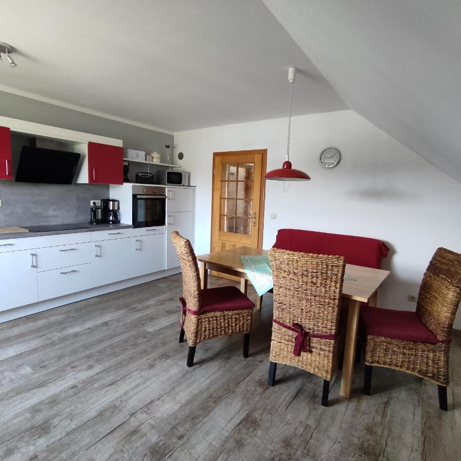 Ferienwohnung Adelhardt Eckersdorf Ngoại thất bức ảnh
